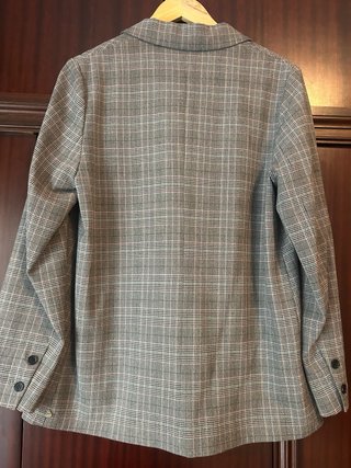 Blazer cuadros Yerse gris y burdeos