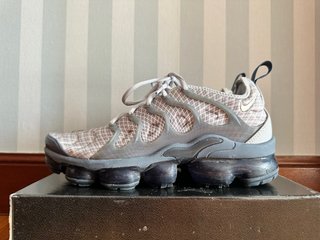 Nike Air VaporMax Gris Blanco