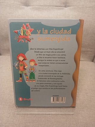 Kika Superbruja y la ciudad sumergida