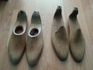2 Pares de Hormas de Zapatos de Madera