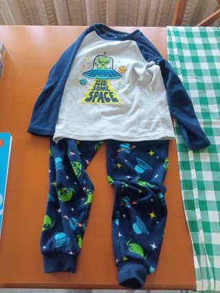 2 Pijamas de Niño Estampado Espacial