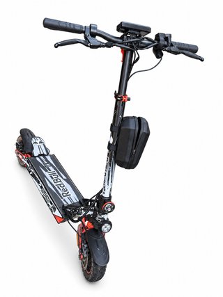 Kamikaze K1 Plus personalizado, con extras y casco