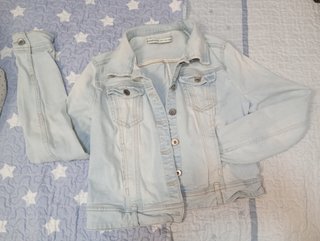 Chaqueta vaquera Stradivarius azul