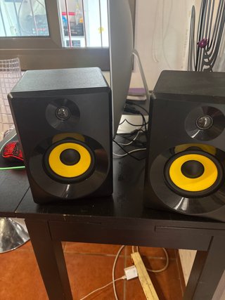 Altavoces de estudio negros