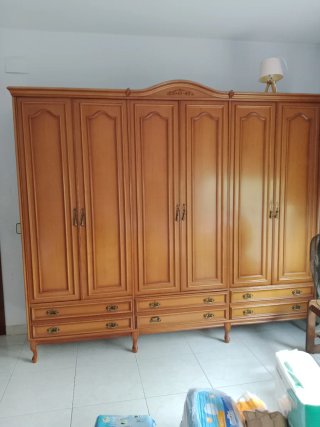 Regalo cama y mesitas al comprar Armario de madera