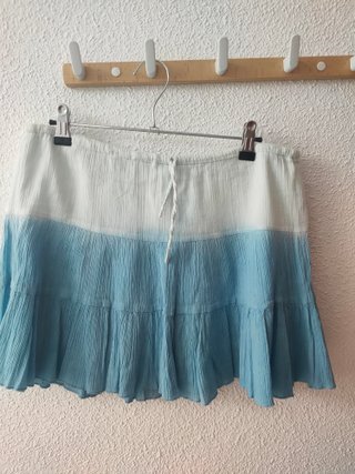 Minifalda veraniega azul y blanca