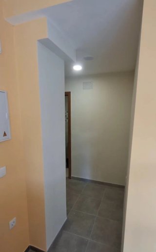 Reformas,alicatado y soleria,pintura,alisado etc..