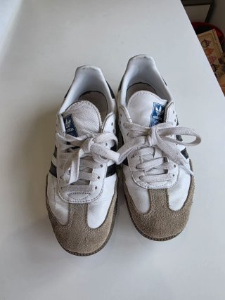 Tenis SAMBA,Adidas Blancos y Beige