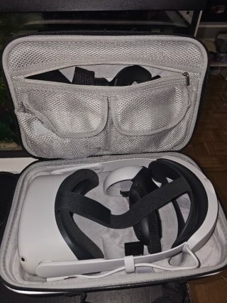 OculusQuest 2 con mando derecho, estuche y bateria