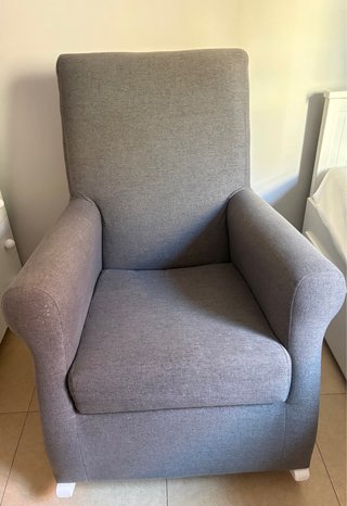 Sillón mecedora lactancia gris