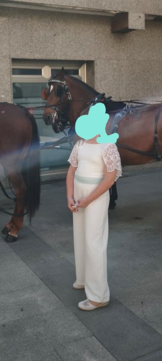 Mono de ceremonia para niña Talla 16