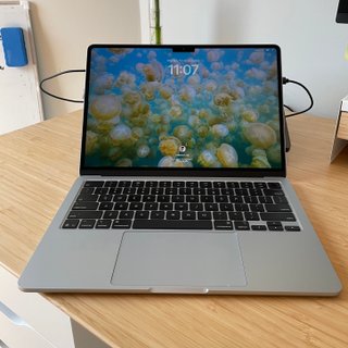 MacBook Air M4 2025 13",  16GB RAM 512GB SSD