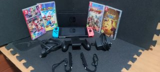 Nintendo Switch + 4 Juegos