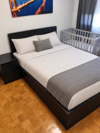 Habitación: Armario, Cómoda y Mesitas