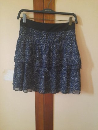 Falda corta Camayeu volantes talla 38
