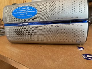 Radio Portatile Grundig FM/MW/SW