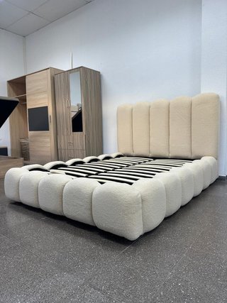 Cama Nube Tapizada Beige de 135cm x 190cm
