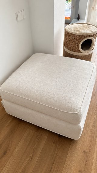 Pouf/poggiapiedi imbottito in lino