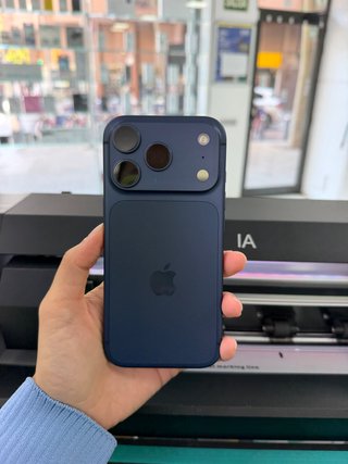 Apple IPHONE 17 PRO 256gb COMO NUEVO