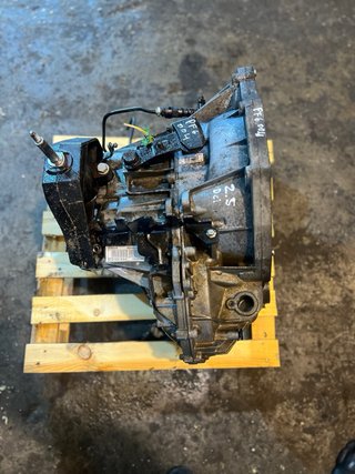 Caja de cambios Renault Master 2.5 PF6004