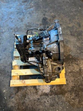 Caja de cambios Renault Master 2.5 PF6004