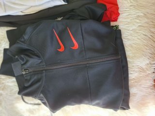 Chándal Nike hombre Negro y Rojo