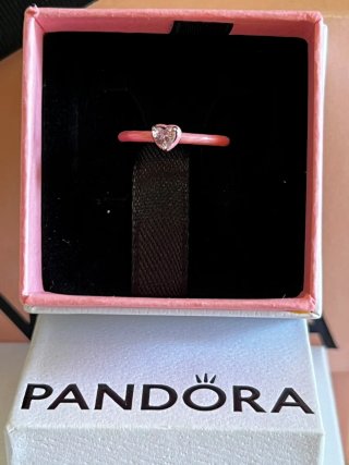 Anillo Pandora ME Corazón Rosa