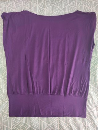 Camiseta Morada Pimkie Hombro Caído