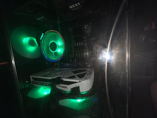 PC Gaming RTX 5060Ti 16GB VRAM 32GB RAM