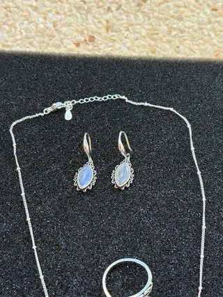 Conjunto Plata: Collar, Pendientes y Anillo piedra