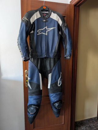 Mono Alpinestars T 52, regalo botas alpinestar 42