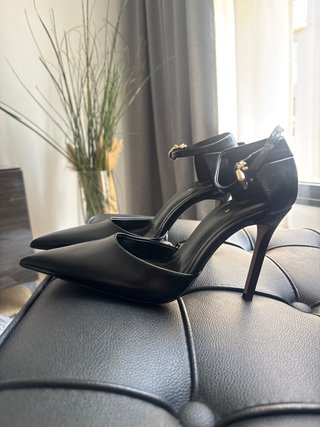 Zapatos de tacón Zara negros