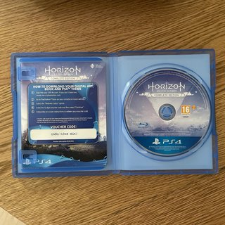 PS4 Slim 1TB Negra + 3 Juegos + 2 Mandos