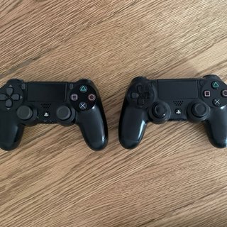 PS4 Slim 1TB Negra + 3 Juegos + 2 Mandos