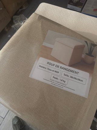 Puf de almacenamiento de tela y MDF