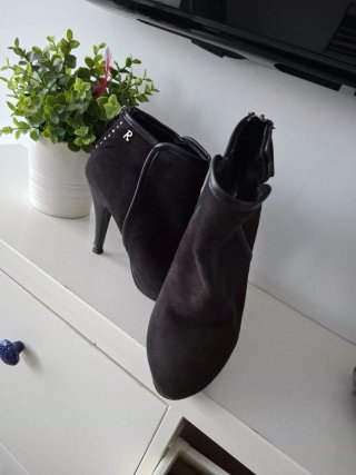 Botines Replay Negros con Tachuelas