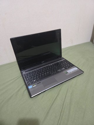 Acer Aspire 5755G Portátil