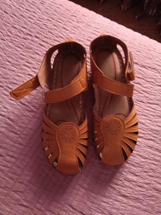 Sandalias Amarillas