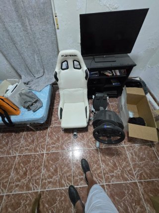 Asiento y Volante logitec PS3/PS4