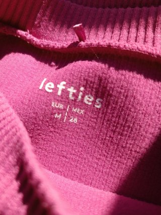 Vestido Invierno Lefties de canalé en color fucsia