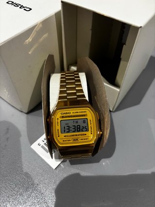 Reloj Casio Dorado