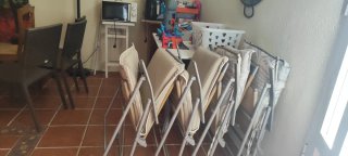 Set di 4 sedie da giardino pieghevoli e tavolo
