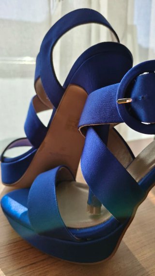Sandalia Fiesta T39 Chelo Roig Azul UNA PUESTA