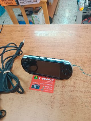 CONSOLA SONY PSP 3004 CON CARGADOR