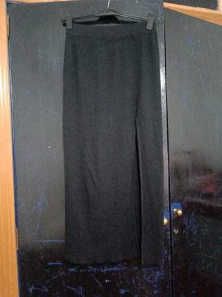 Falda midi lana abierta negra Largo;91