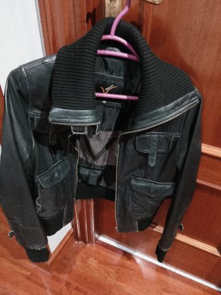 Chaqueta de cuero negra Talla S