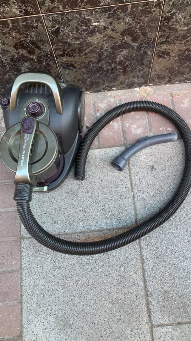 Aspirapolvere senza sacchetto Taurus Megane 2000 Advance