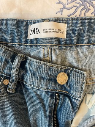Pantalón vaquero ancho Zara