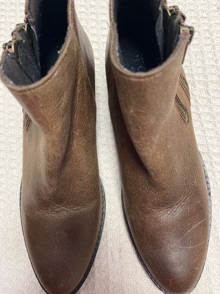 Botines de piel marrón