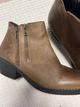 Botines de piel marrón